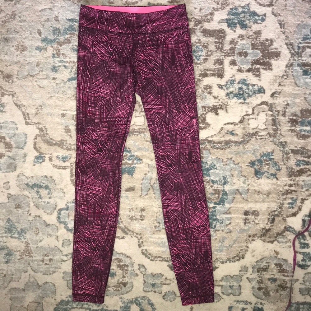 Under Armour  pink mini slash leggings mid rise